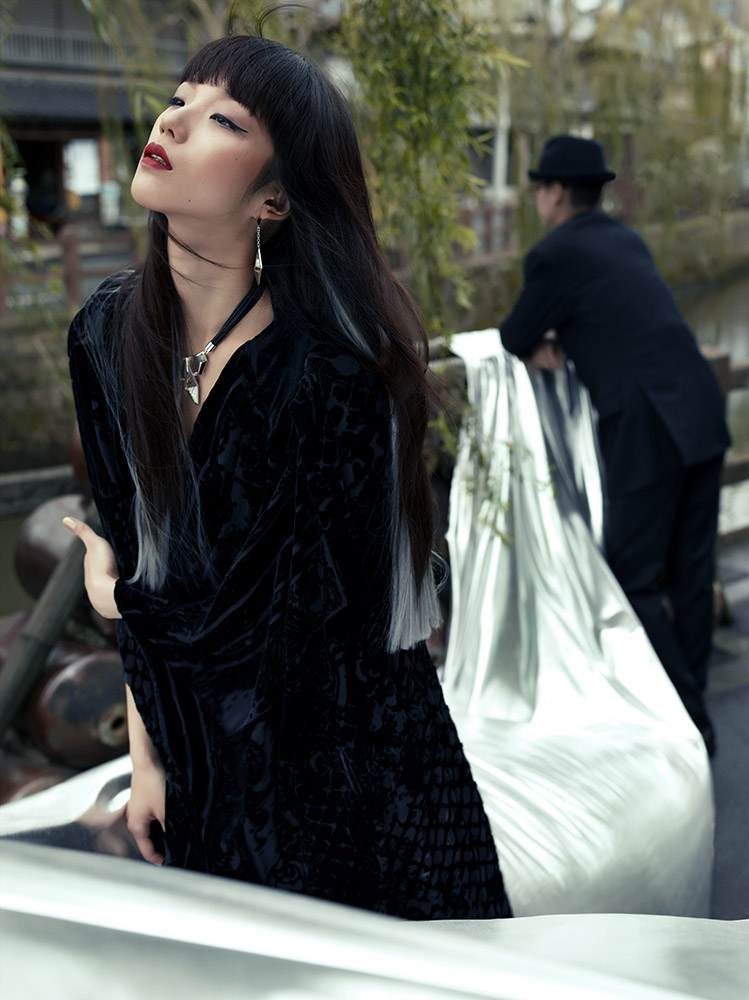 N magazine